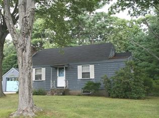 52 Crest Rd, Lynnfield, MA 01940
