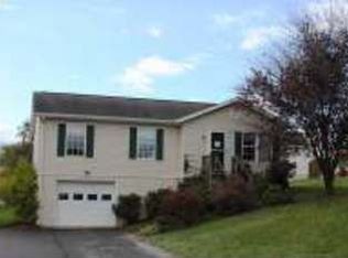 39 Aster Ct, Martinsburg, WV 25404