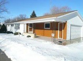 2025 9th Ave, Monroe, WI 53566