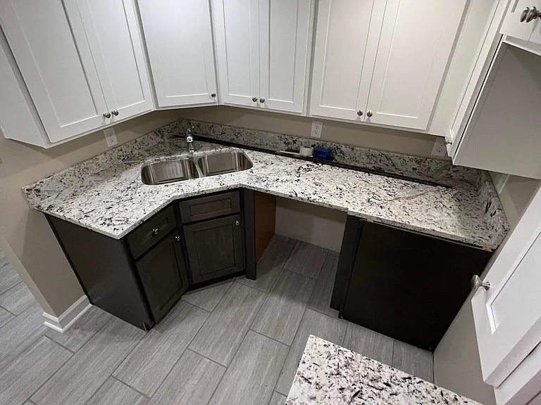233 N Mulberry St #6 — Photo 3