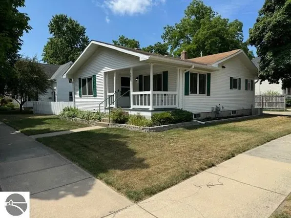 402 S Fancher St, Mount Pleasant, MI 48858