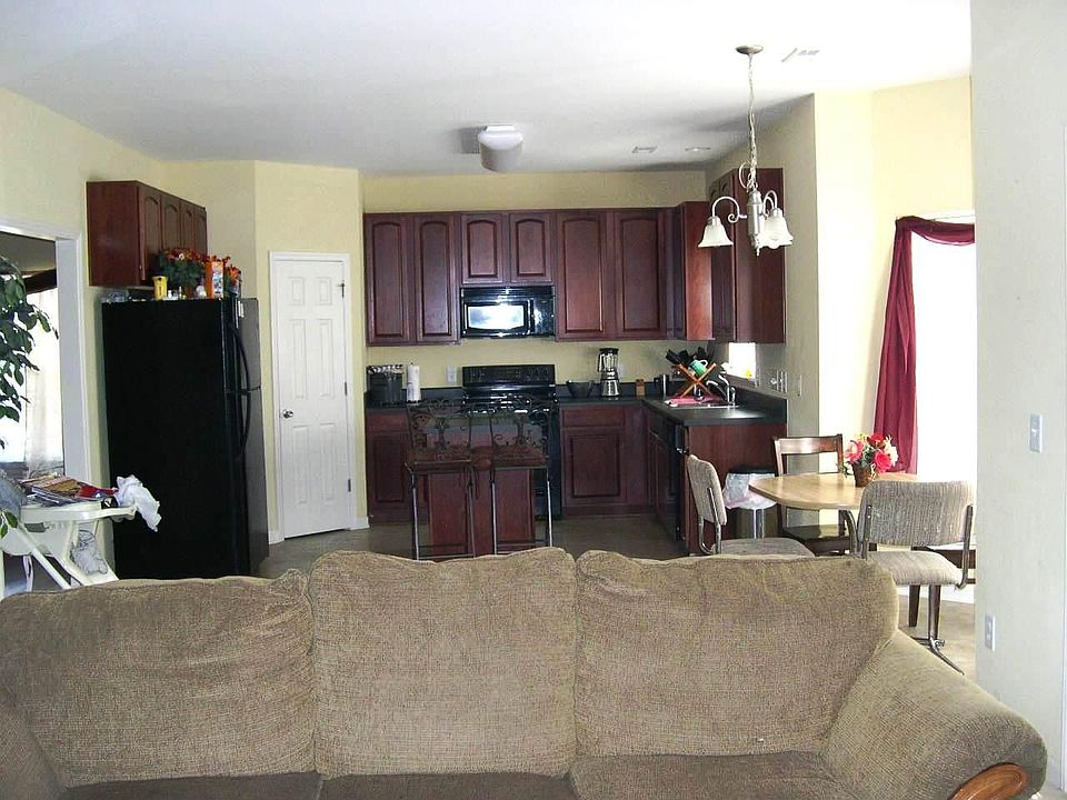 2nd image of 10 Bevel Ct