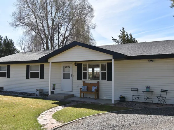 622 Lane 9, Powell, WY 82435