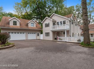 515 Twin Oaks Dr, Lake Villa, IL 60046