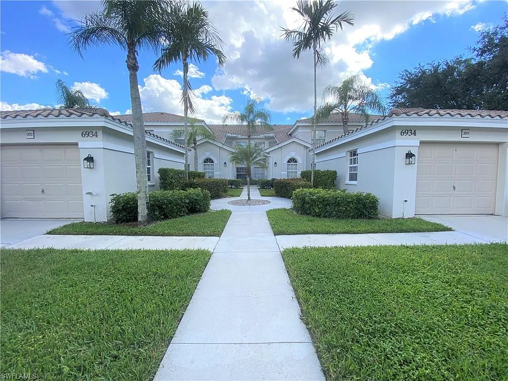 2 bed, 2.0 bath, 1282 sqft, $5,200 — Photo 2