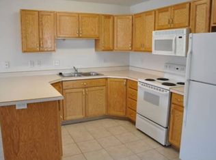 5002 16th Ave SW APT 317, Fargo, ND 58103