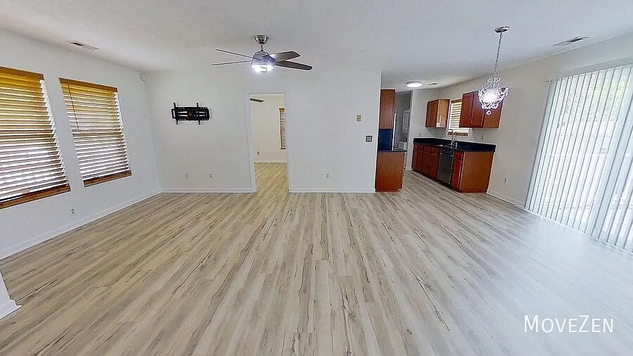 509 Rosecrest Dr High Point, NC 27260 Large Yard and Rocking Chair Porch — Photo 3