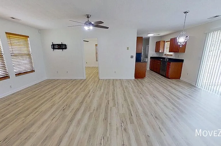 509 Rosecrest Dr — Photo 7