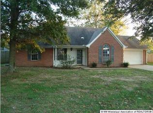 6645 Green Glen Dr, Walls, MS 38680