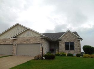 5360 Friendship Dr, Davenport, IA 52804