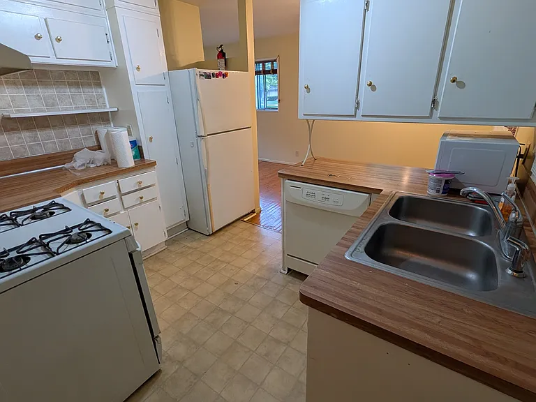 2734 Hampshire Rd — Photo 15