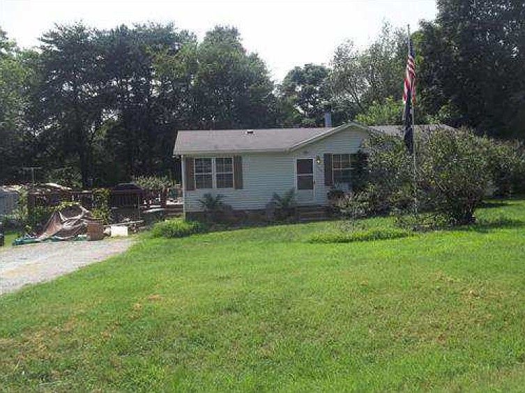 1st image of 132 Ensign Pl