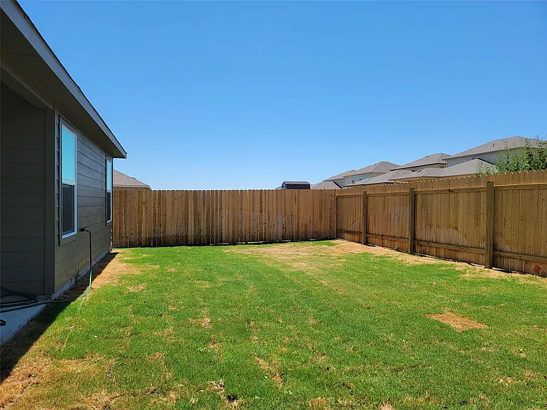100 Montego St — Photo 26