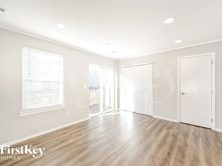 4646 S Tabor Way — Photo 5