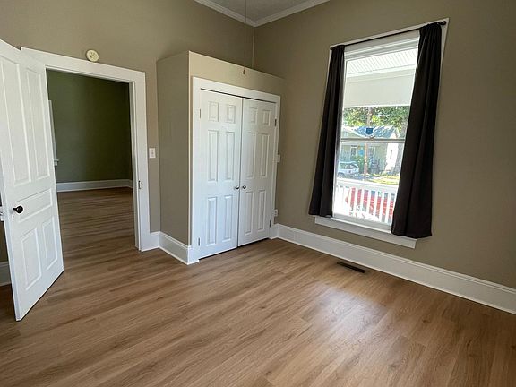 Guest or master bedroom