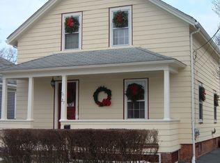 27 England St, Cumberland, RI 02864