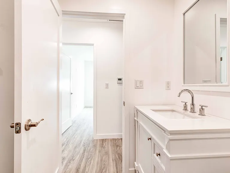 8805 Paso Robles Ave — Photo 34