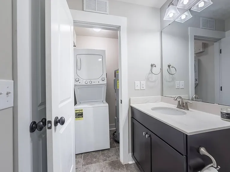 2404 Double Oaks Rd — Photo 21