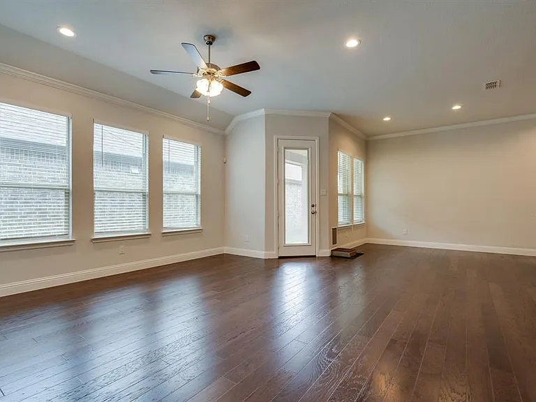605 Boardwalk Way — Photo 17