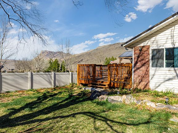 5th image of 599 S Westfield Rd