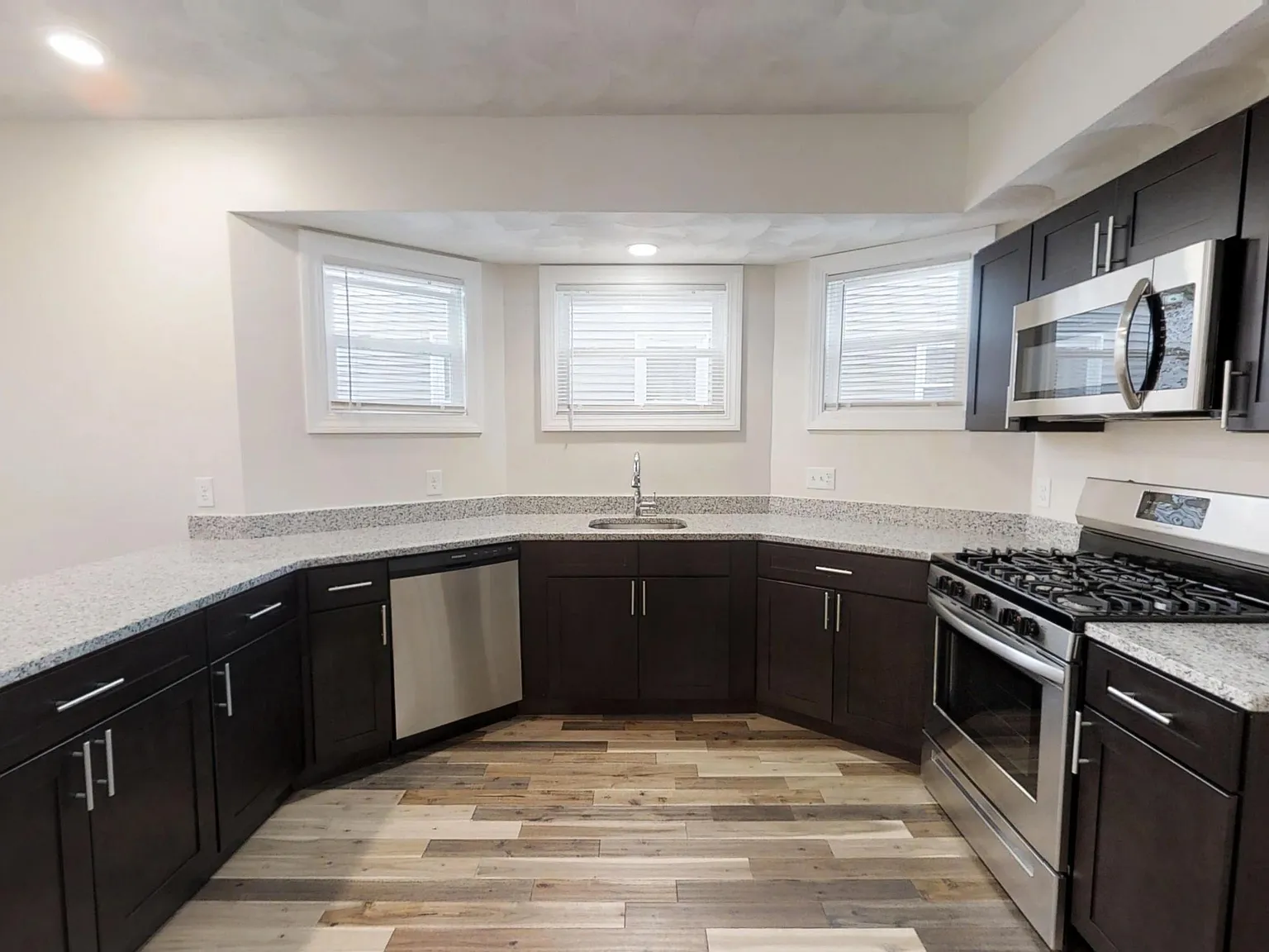122 Oakland Avenue — Photo 4