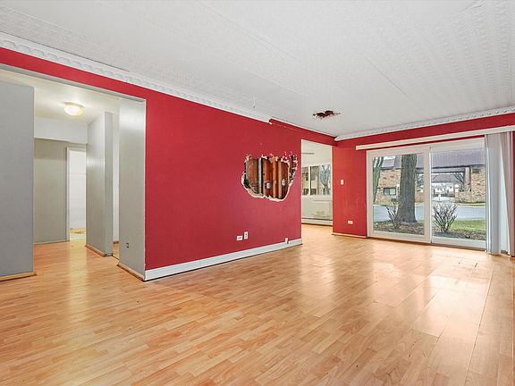 5th image of 2604 N Windsor Dr Unit 112
