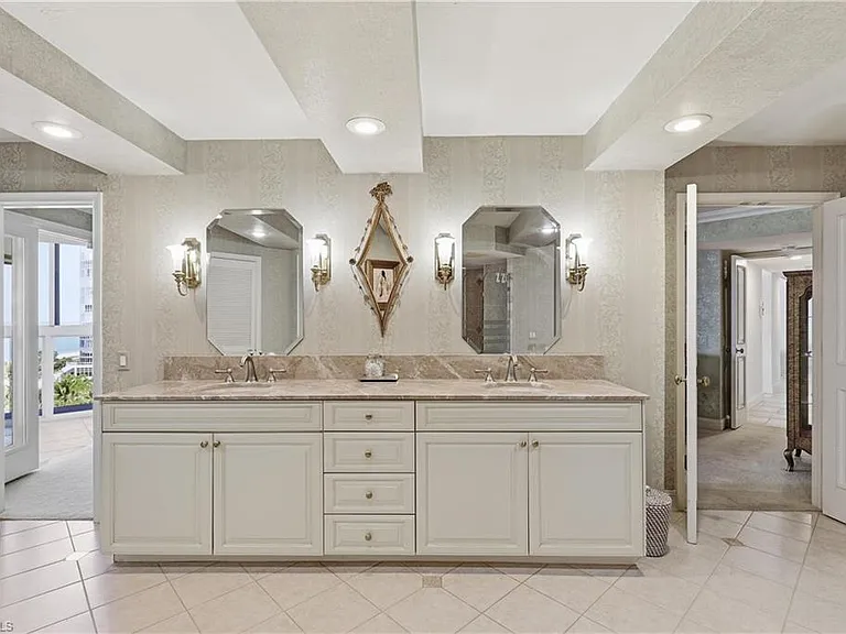 4041 Gulf Shore Blvd N #1007 — Photo 22