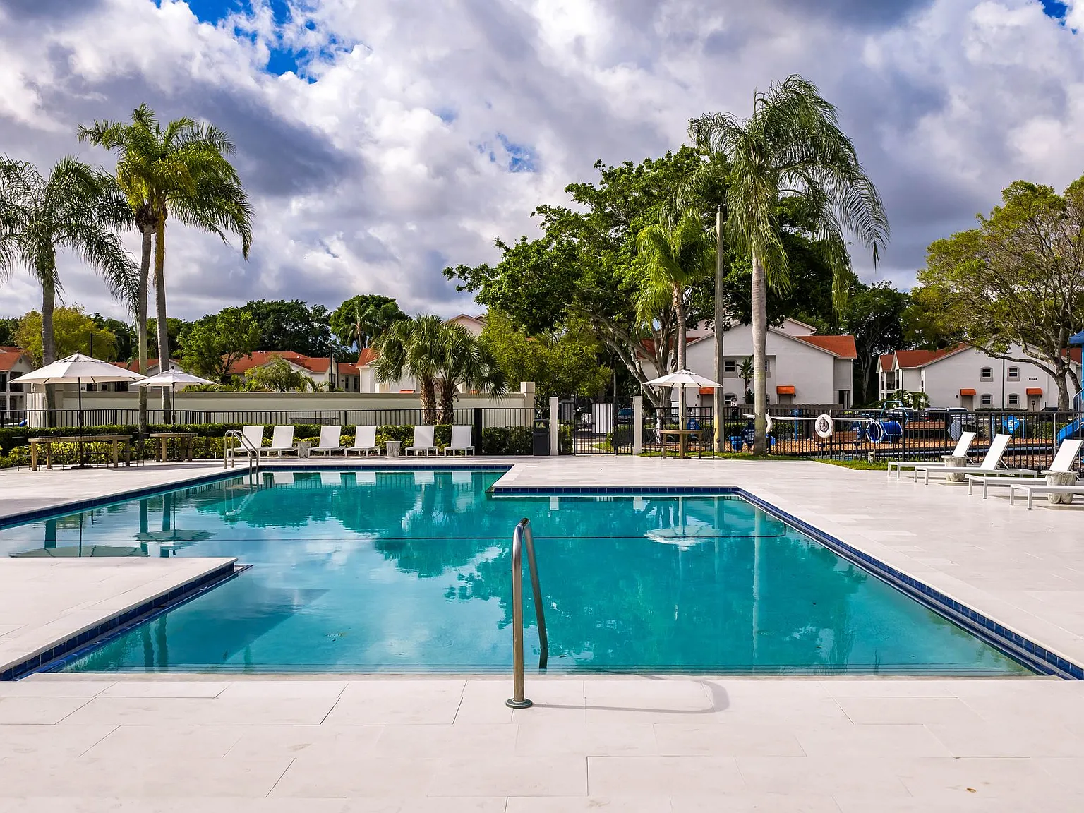 Savannah Place Apartments — Photo 2