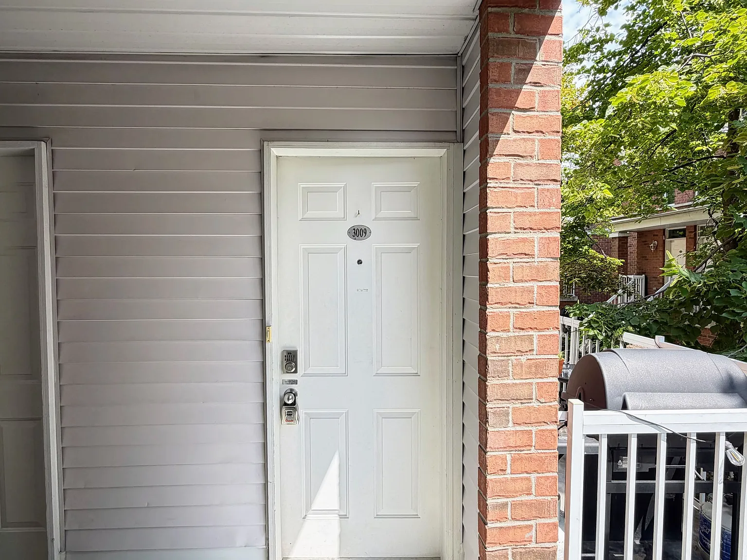 2 bed, $3,100 — Photo 4