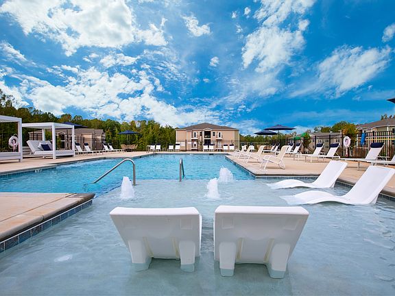 Saltwater Swimming Pool at Preston Park Apartments in Burlington, NC