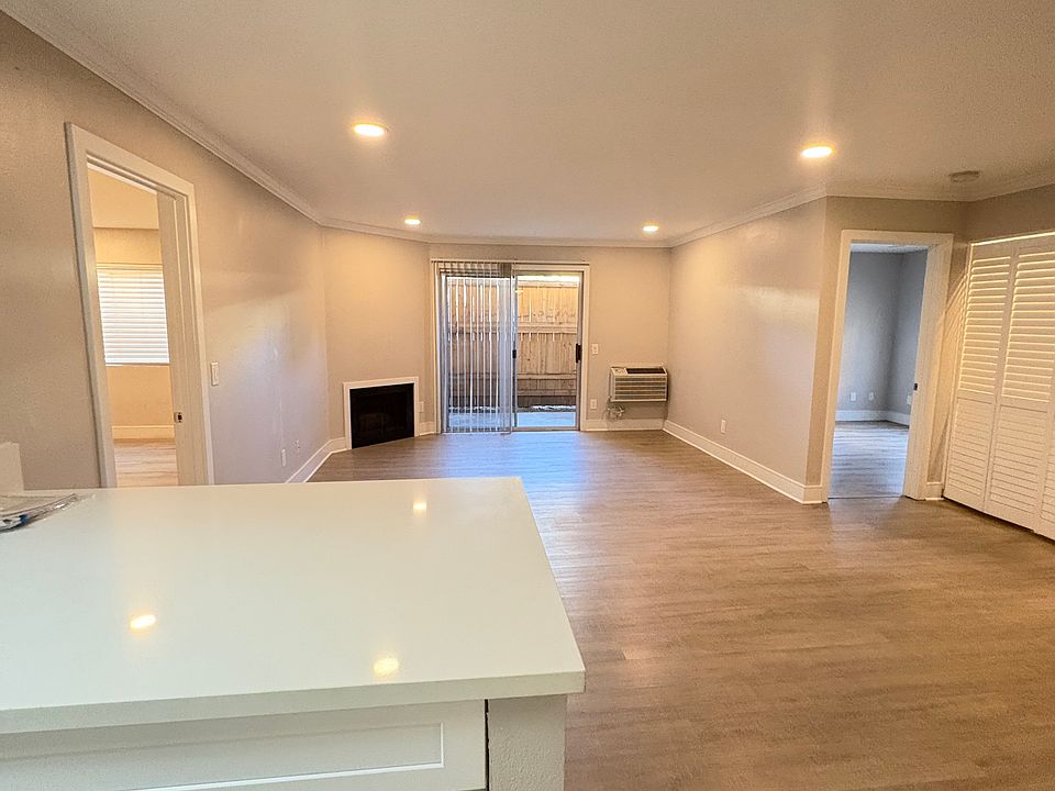 1st image of 209 Woodland Pkwy Unit 118