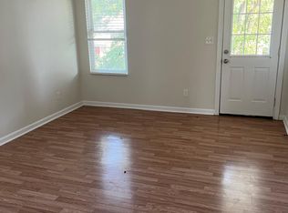 662 S Barbee Way APT D, Louisville, KY 40217