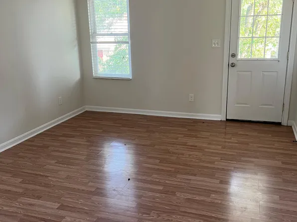 662 S Barbee Way APT D, Louisville, KY 40217