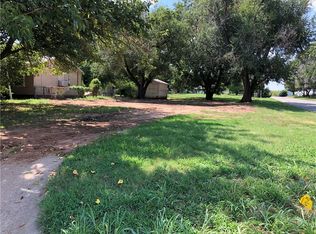 1802 S 20th St, Chickasha, OK 73018
