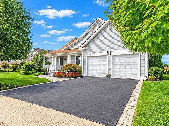 3rd image of 38 Tyler Drive