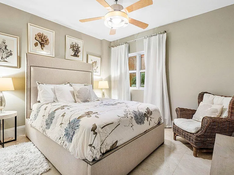 2650 Lake Shore Dr #206 — Photo 25