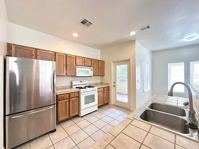 1501 Cardinal Peak Ln #202 — Photo 5