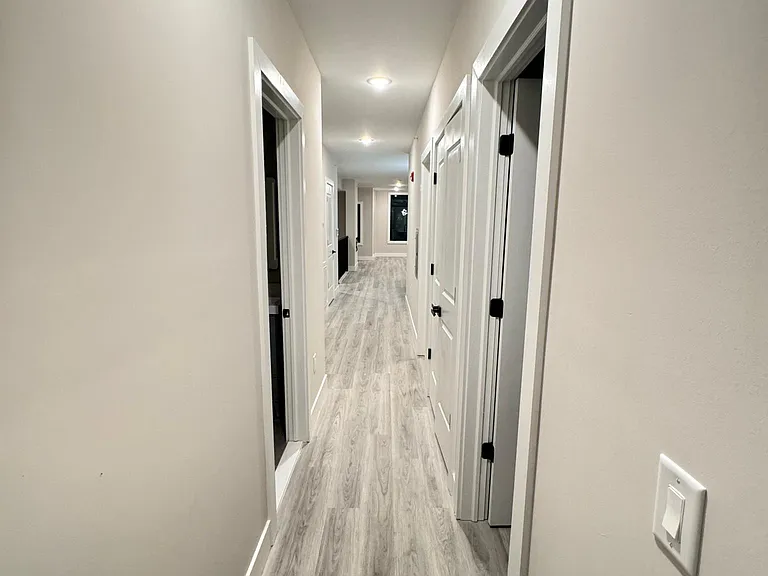 6118 Jefferson St #3 — Photo 8