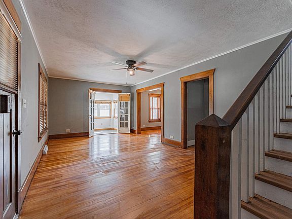 3rd image of 502 N Garden St