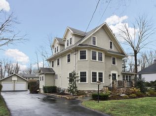 90 Melrose Rd, Mountain Lakes, NJ 07046