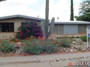 8737 E Burning Tree Dr, Tucson, AZ 85710