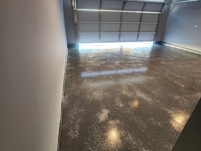 1405 Slades St — Photo 3