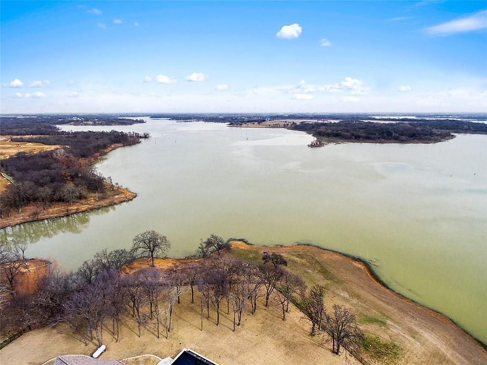 2nd image of 10667 Rolling Hills Dr