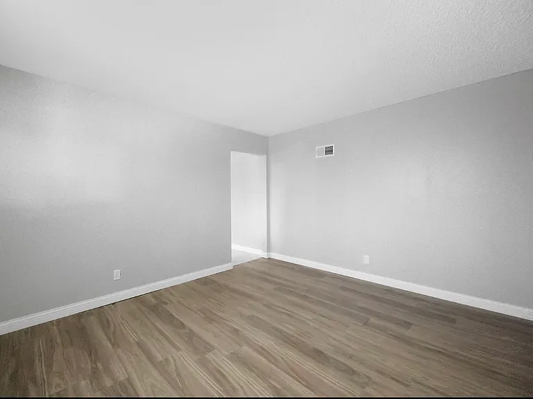 4826 Pennsylvania Ave #4826 — Photo 7