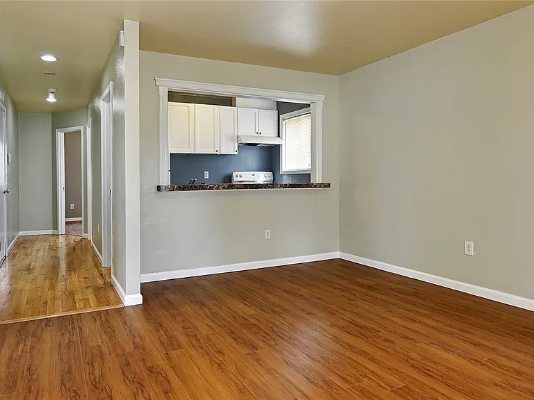 4627 S Fontanelle St #L — Photo 4