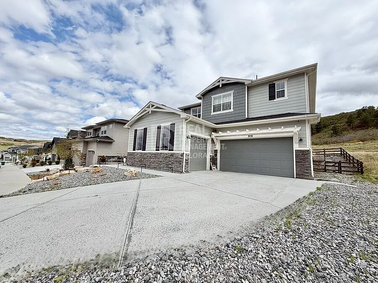 978 Brotherton Point — Photo 2