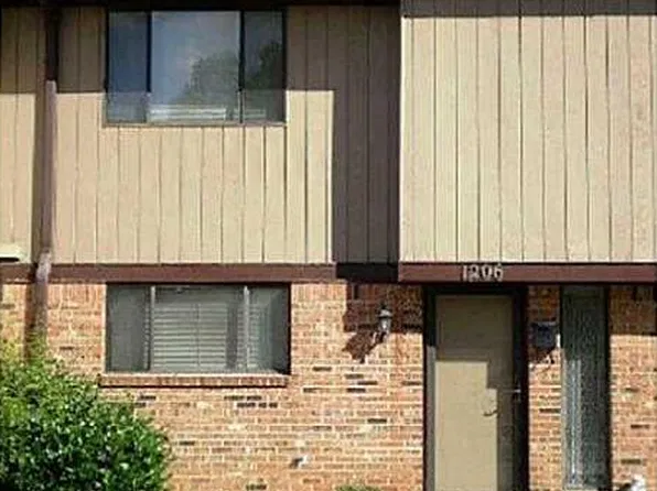 1206 Willow Green Dr, Newport News, VA 23602