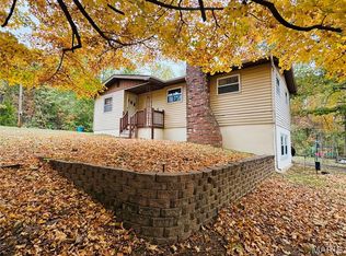 2425 San Chez Dr, Cuba, MO 65453