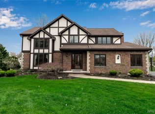 6131 Marriet Ct, East Amherst, NY 14051