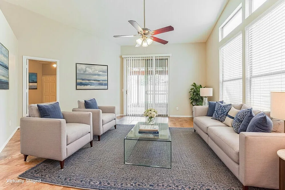 3 bed, 2.0 bath, 1393 sqft, $2,270 — Photo 4